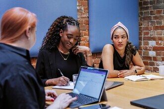 HM Naval Base College Road, Portsmouth to rent Interior Photo- Image 2 of 5