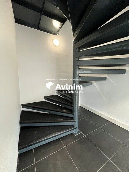 Industrial in Bonneuil Sur Marne to rent - Interior Photo - Image 3 of 11