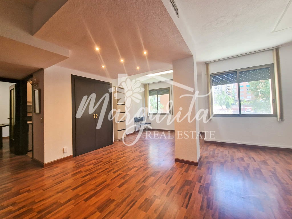 Office in Madrid, Madrid to rent Interior Photo- Image 1 of 9