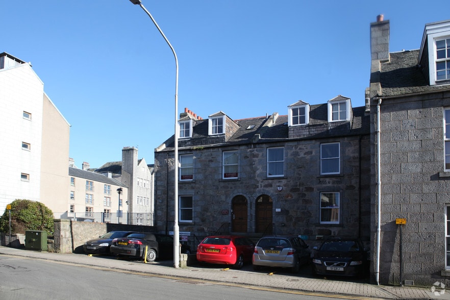 39 Dee St, Aberdeen to rent - Building Photo - Image 2 of 3