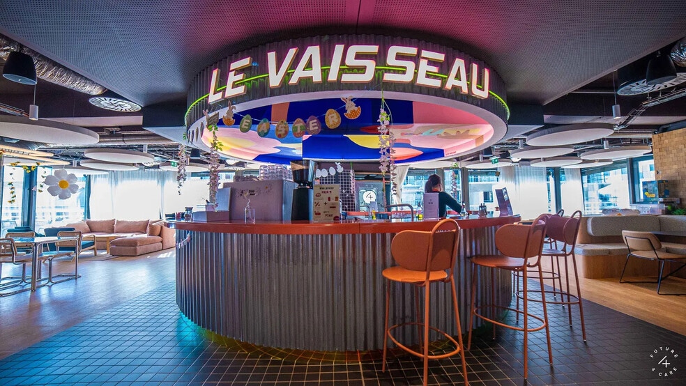 Office in Paris to rent - Building Photo - Image 1 of 6