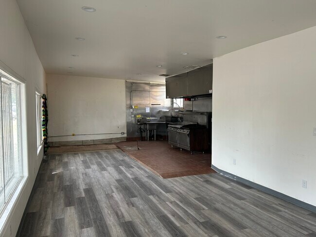 More details for 8122 Avalon Blvd, Los Angeles, CA - Retail to Rent