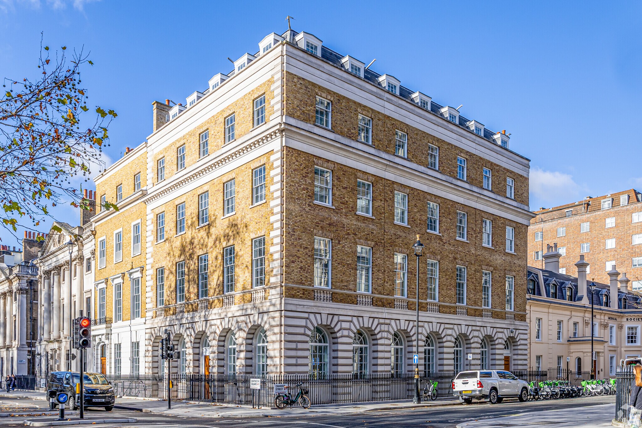 9 Cavendish Sq, London for sale Primary Photo- Image 1 of 1