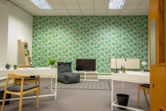 Marsh Ln, Preston to rent Interior Photo- Image 2 of 5