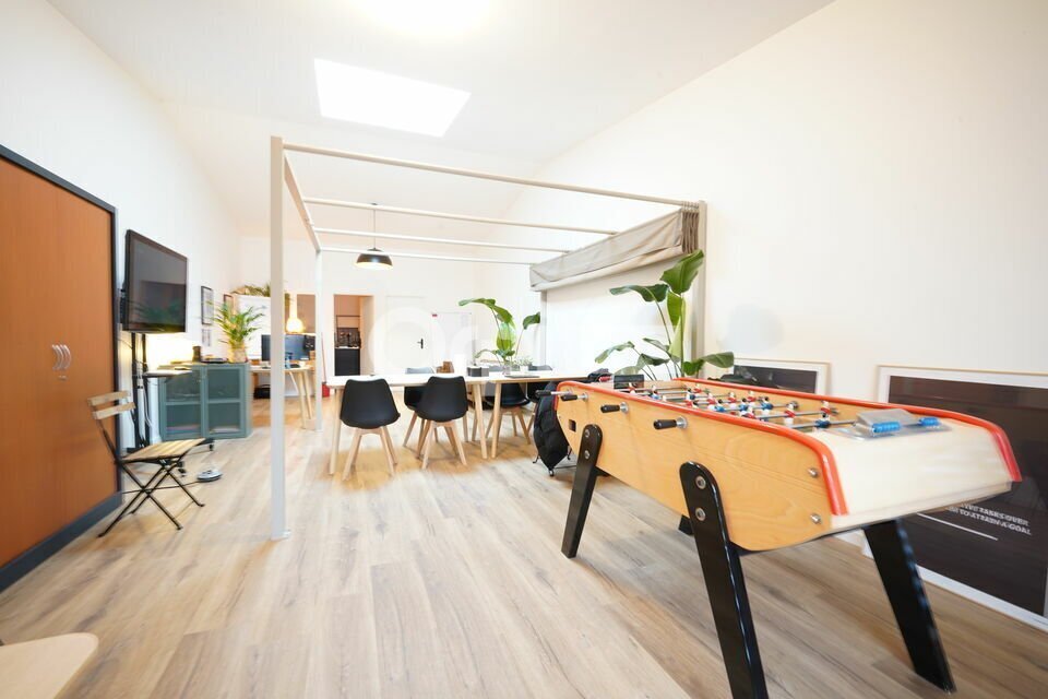 Office in Givors to rent Interior Photo- Image 1 of 5
