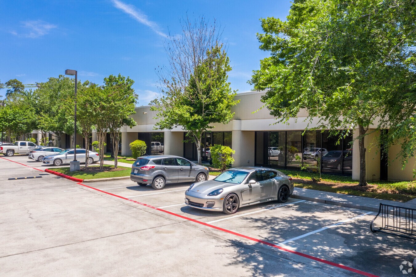 9186 Six Pines Dr, The Woodlands 77380 Office for Rent UK