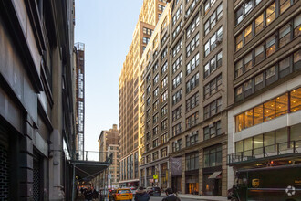 157-163 W 25th St, New York, NY for rent Building Photo- Image 1 of 7