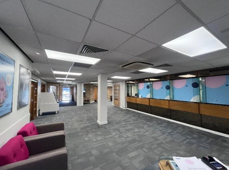 42-44 Front St W, Bedlington to rent Interior Photo- Image 1 of 4