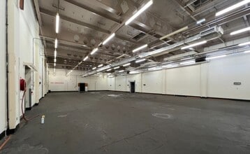 Washington Centre, Washington to rent Interior Photo- Image 1 of 2