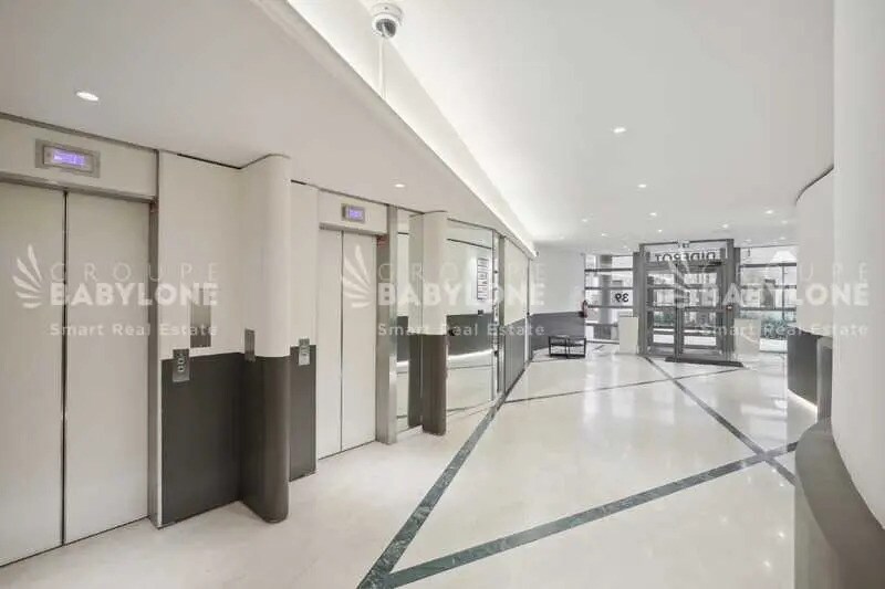 33-39 Rue Du Gouverneur Général Félix Eboue, Issy-les-Moulineaux for sale Lobby- Image 1 of 5