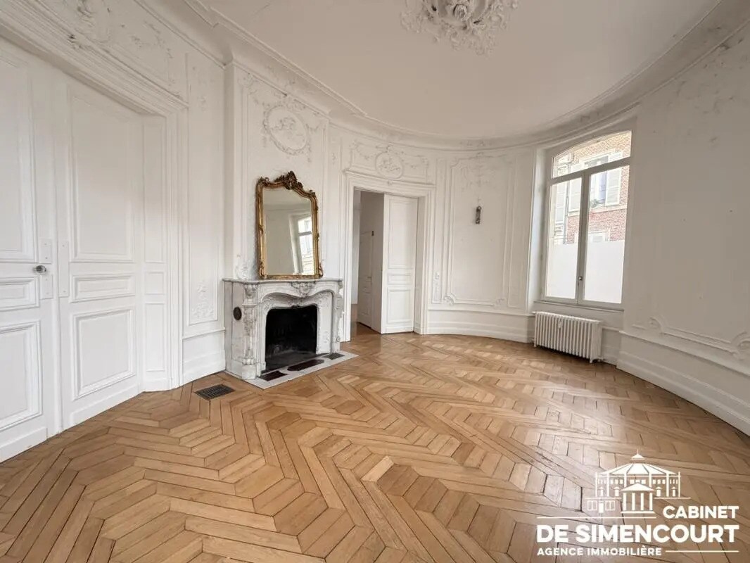 Office in Amiens to rent Interior Photo- Image 1 of 4