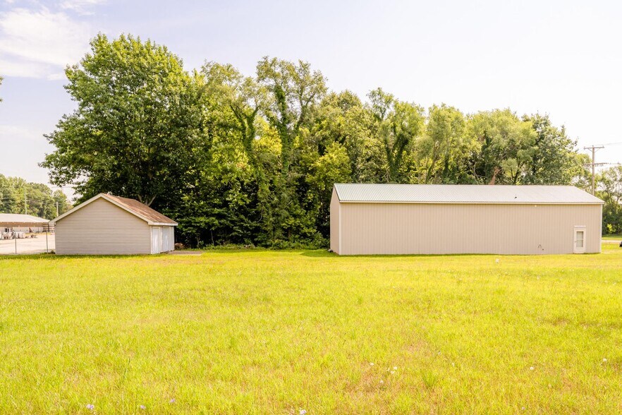 8273 Red Arrow Hwy, Bridgman, MI 49106 UK