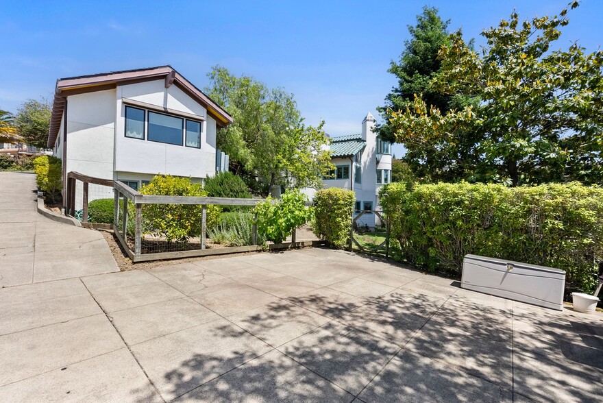 5729 Buena Vista Ave, Oakland, CA for sale - Primary Photo - Image 1 of 4