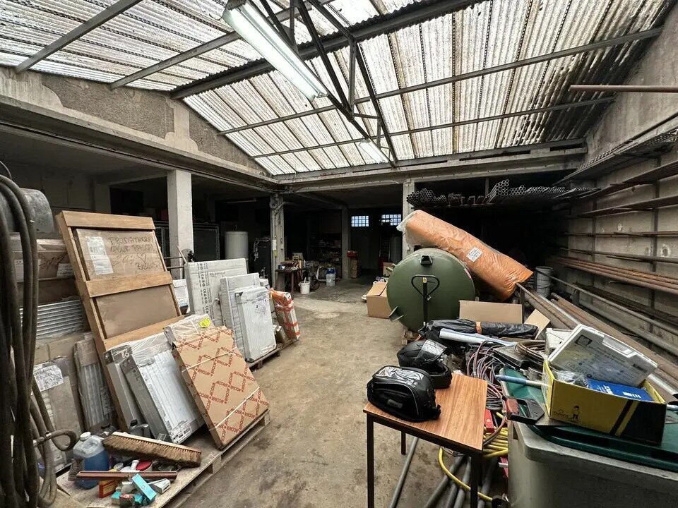 Light Industrial in Maisons-Alfort for sale Interior Photo- Image 1 of 6