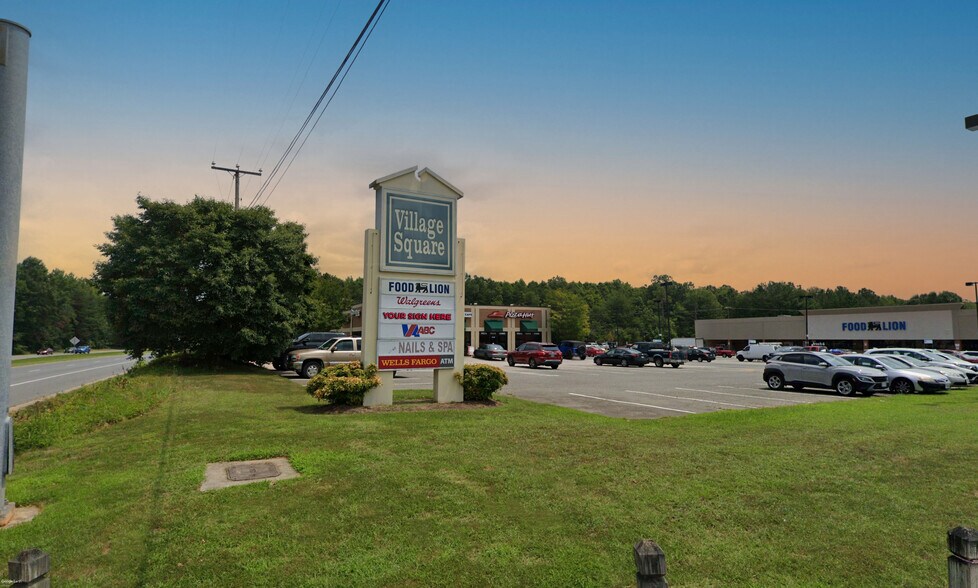 15105-15147 Patrick Henry Hwy, Amelia, VA for rent - Building Photo - Image 3 of 4