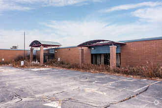 1101-1171 Tower Ln, Bensenville, IL for rent Building Photo- Image 1 of 5