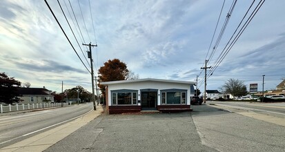 597 Dartmouth St, Dartmouth, MA for rent Building Photo- Image 2 of 13