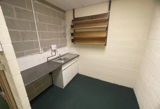 Station St, Leek to rent Interior Photo- Image 2 of 2