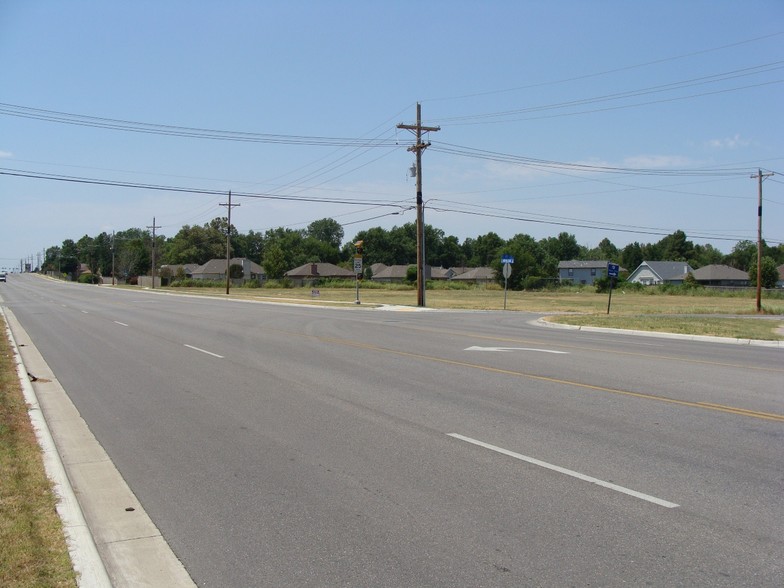 W New Orleans St & S 1st Pl, Broken Arrow, OK for sale - Building Photo - Image 1 of 2