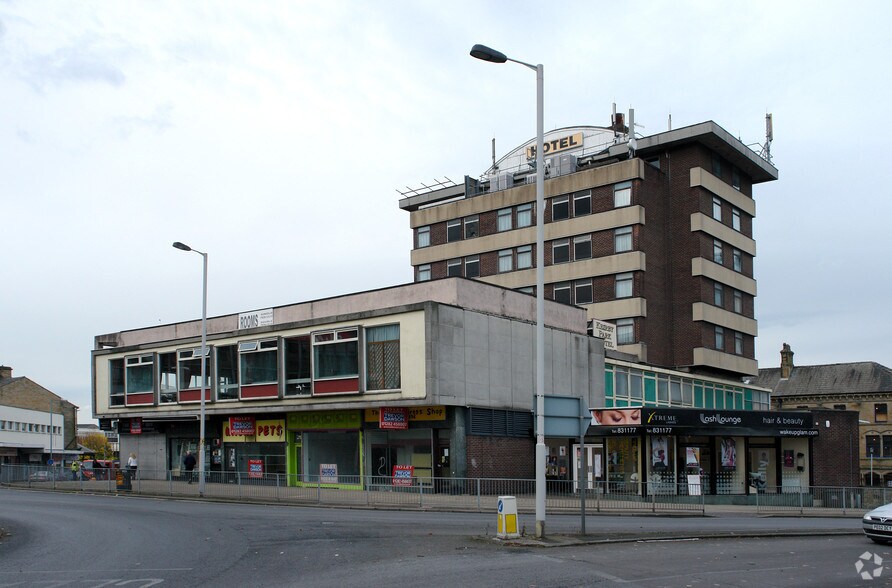 2-22 Yorkshire St, Burnley for sale - Primary Photo - Image 1 of 1
