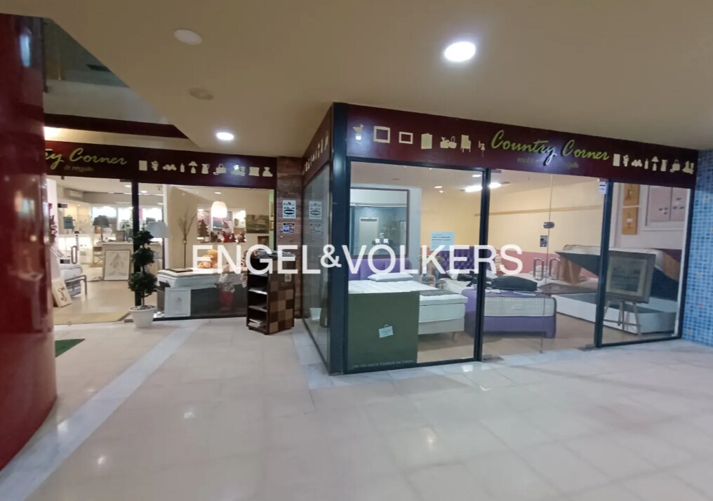 Vilanova i la Geltrú, BAR 08800 -  -  - Interior Photo - Image 1 of 4