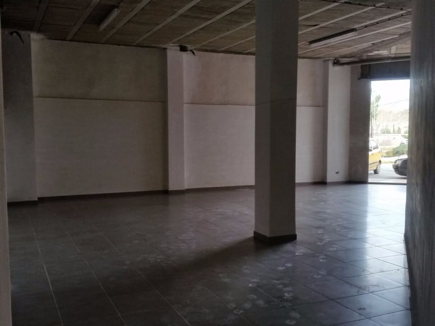 Retail in Ontinyent, Valencia for sale Interior Photo- Image 1 of 3