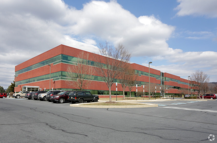 2020 Technology Pky, Mechanicsburg, PA for sale - Building Photo - Image 1 of 1