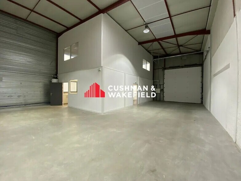 Office in Toulouse to rent - Building Photo - Image 2 of 9