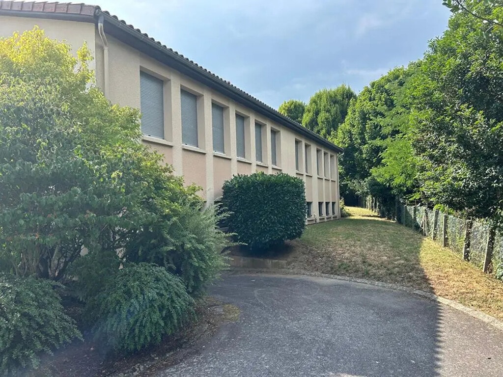 Vente Bureaux 750 m² - Photo 1