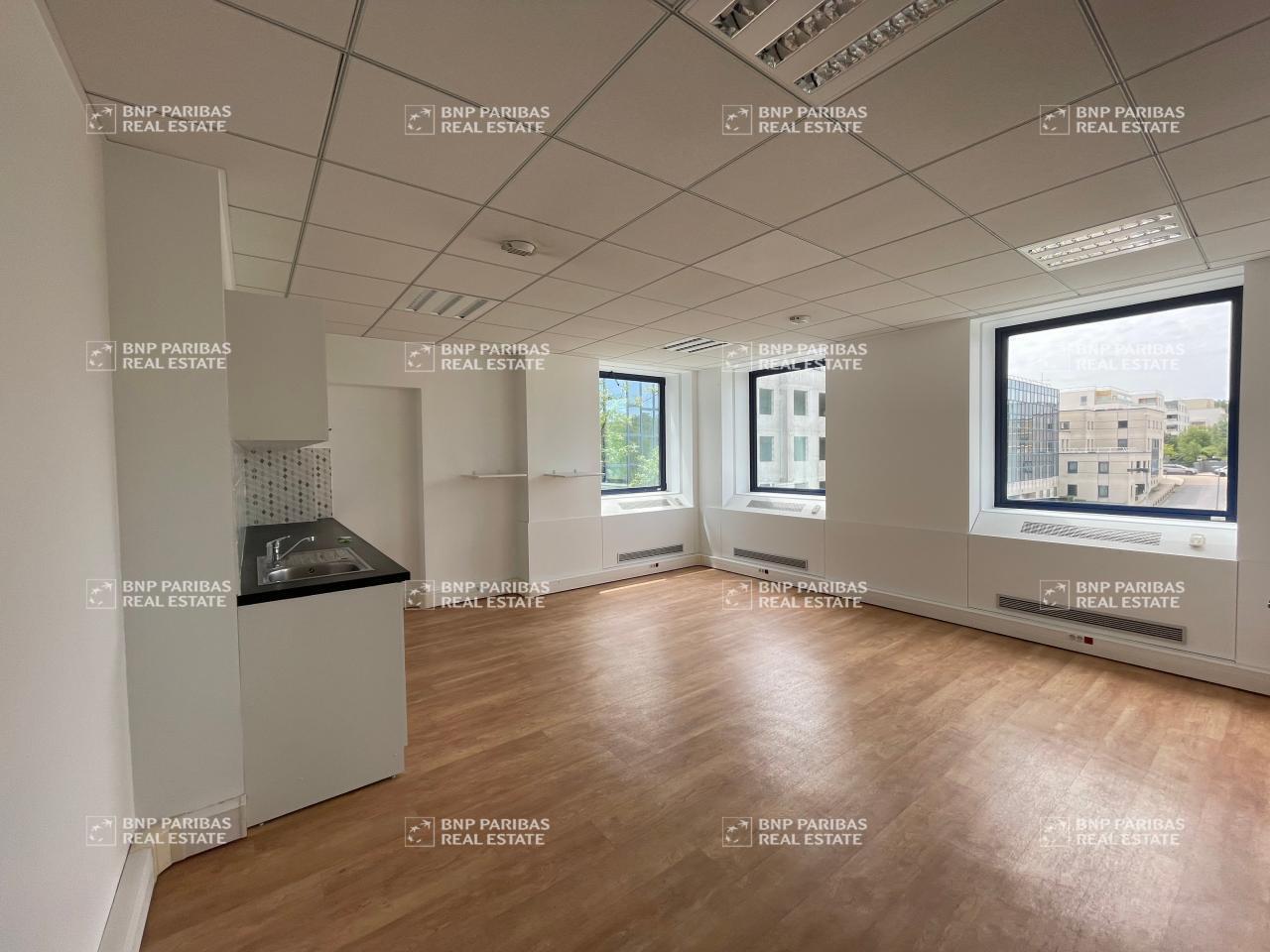2 Rue De La Renaissance, Antony to rent Interior Photo- Image 1 of 4