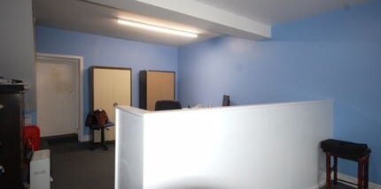 96 Windsor Rd, Neath for sale Interior Photo- Image 2 of 2