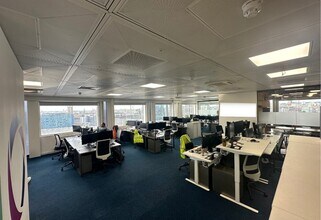 91 Waterloo Rd, London to rent Interior Photo- Image 2 of 7