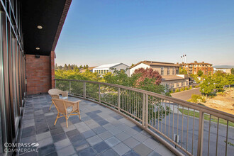 320 SW Upper Terrace Dr, Bend, OR for rent Building Photo- Image 1 of 15