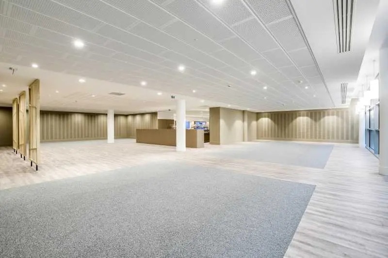 53 Rue Du Port, Nanterre to rent Building Photo- Image 1 of 1