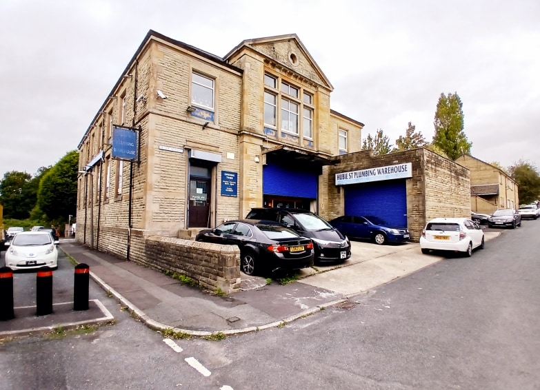 Hubie Street, Burnley to rent - Primary Photo - Image 1 of 2
