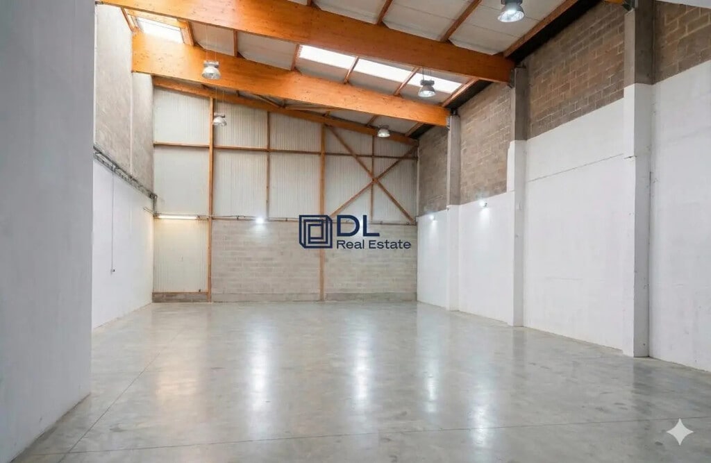 Vente Local d'activités 500 m² - Photo 1
