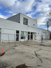 640 N Main St, Oshkosh, WI for rent Primary Photo- Image 1 of 6