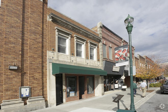 409-411 N Main St, Hendersonville, NC for sale Primary Photo- Image 1 of 1