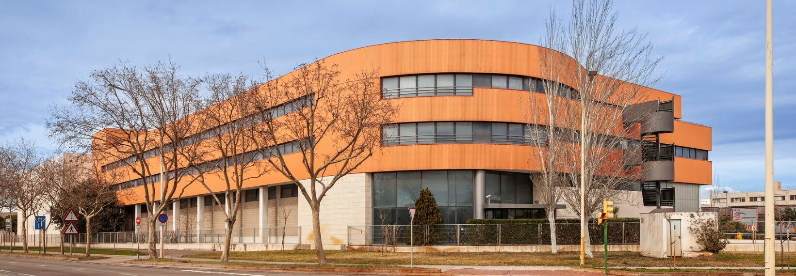 Industrial in Barcelona, Barcelona for sale Building Photo- Image 1 of 6