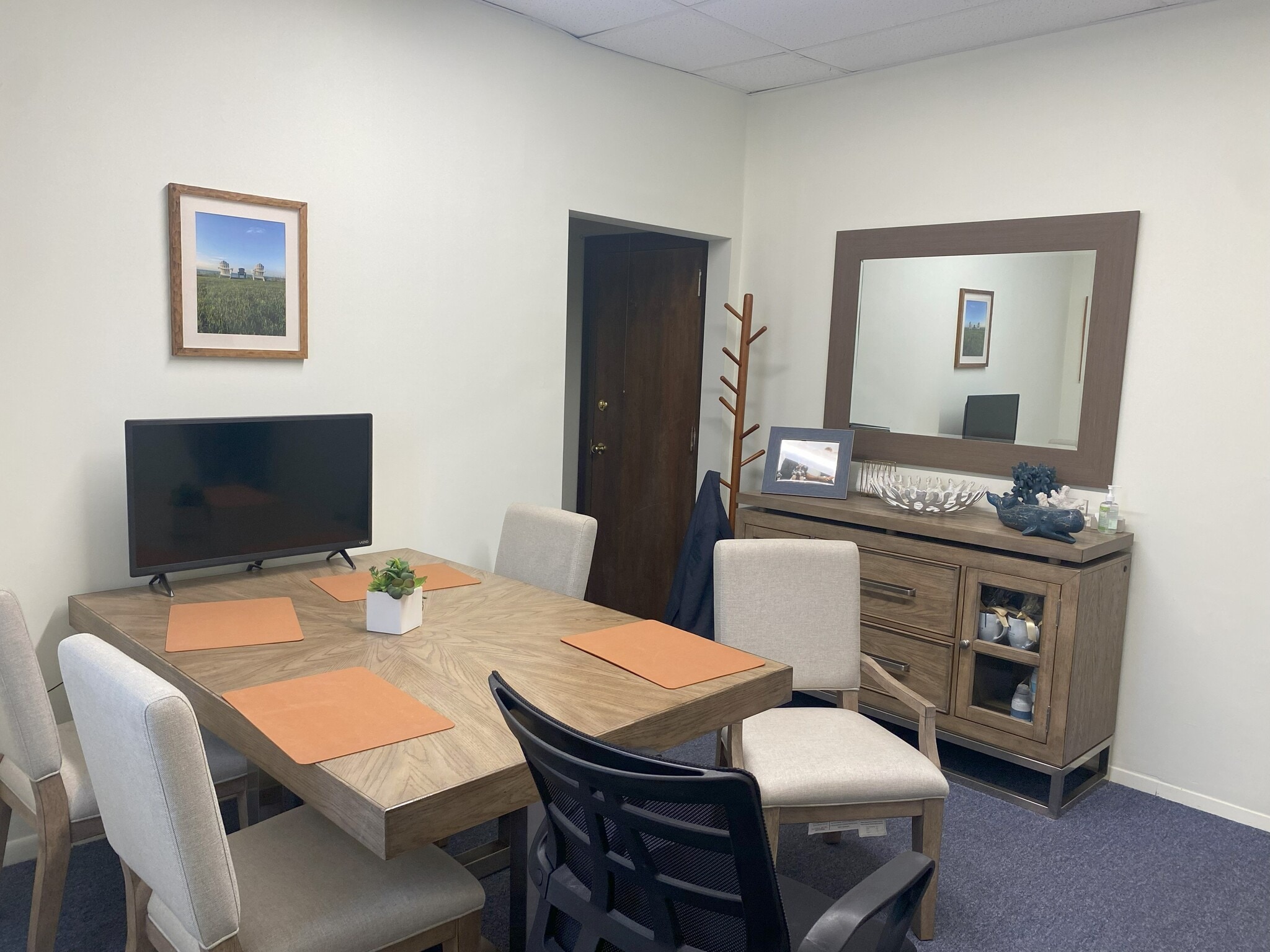 260 Main St, Northport, NY to rent Interior Photo- Image 1 of 5