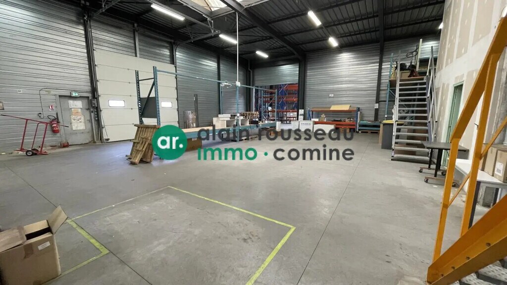 Vente Local d'activités 1 200 m² - Photo 1
