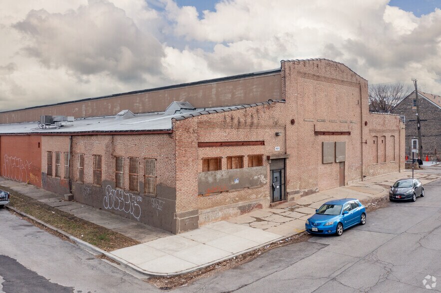 1601 S Wolcott Ave, Chicago, IL for rent - Building Photo - Image 1 of 4