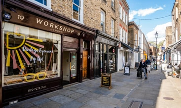19 Camden Passage, London to rent Building Photo- Image 1 of 4