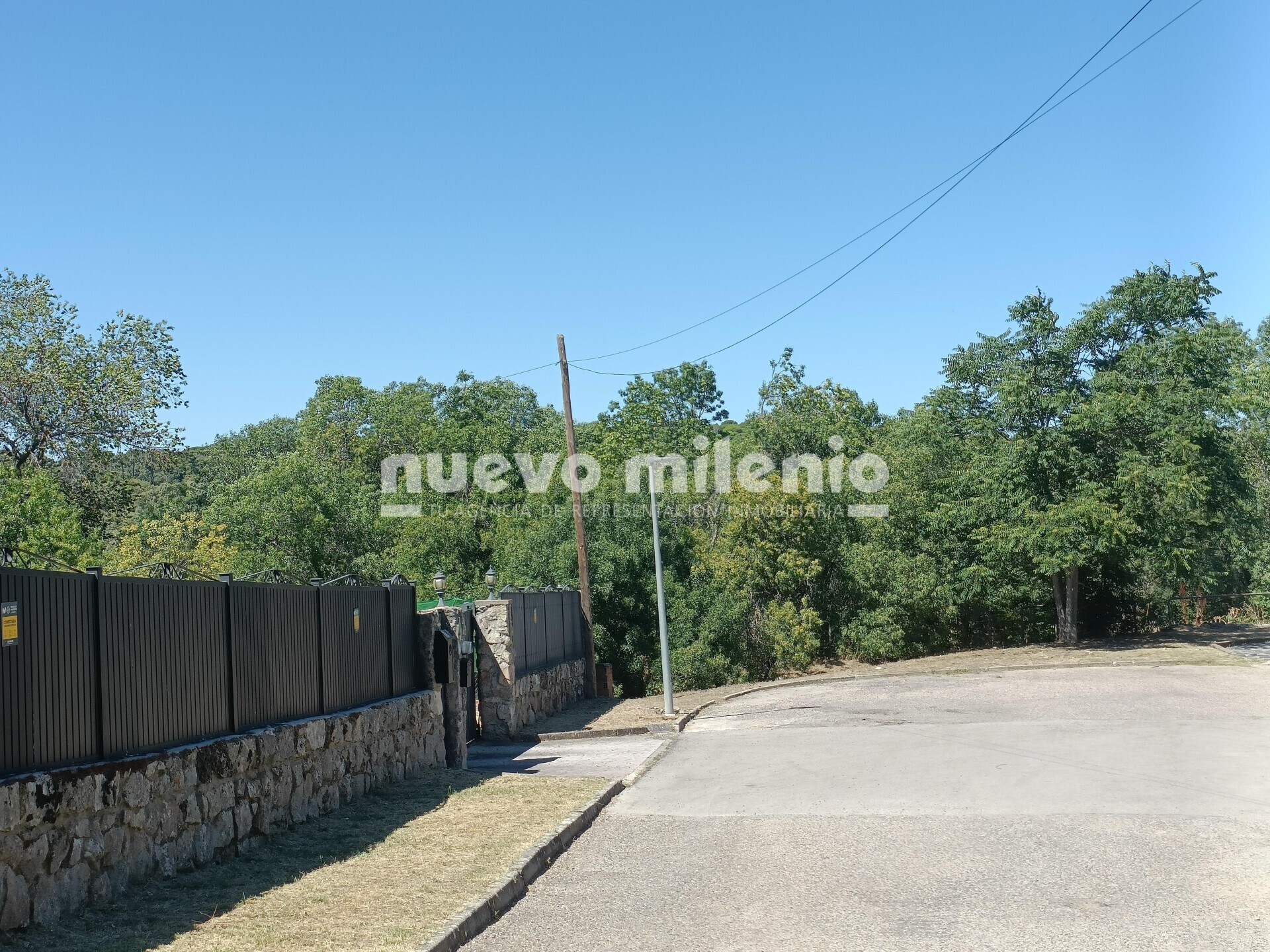 Land in Valdemorillo, Madrid for sale Primary Photo- Image 1 of 6