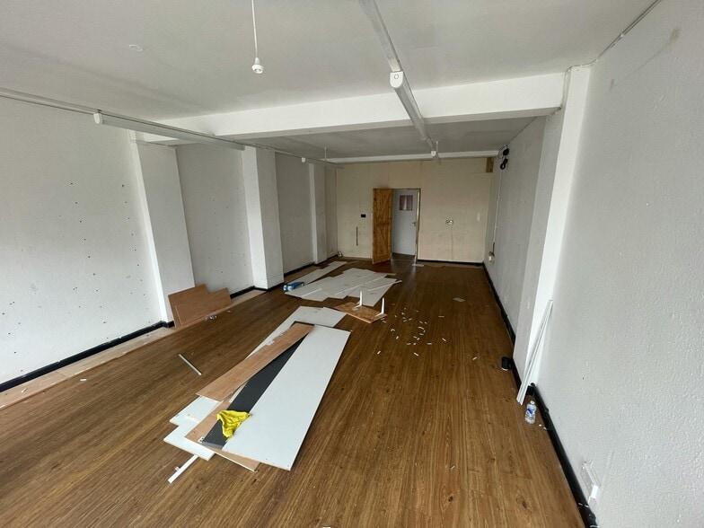 341-345 Lymington Rd, Christchurch to rent - Building Photo - Image 2 of 4