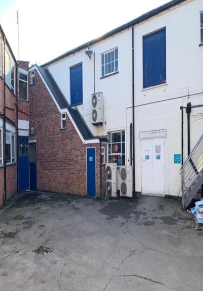 11 Knighton Fields Rd W, Leicester for sale - Building Photo - Image 2 of 17