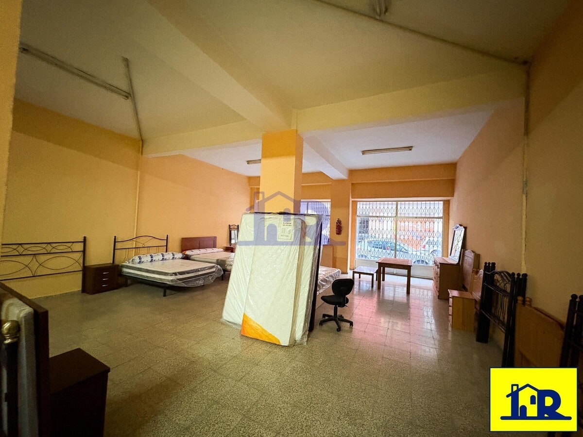 Cuenca, CUE 16001 - - - Interior Photo - Image 2 of 5
