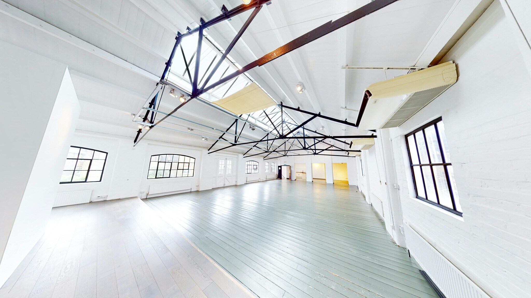 158 Hurlingham Rd, London to rent Building Photo- Image 1 of 18