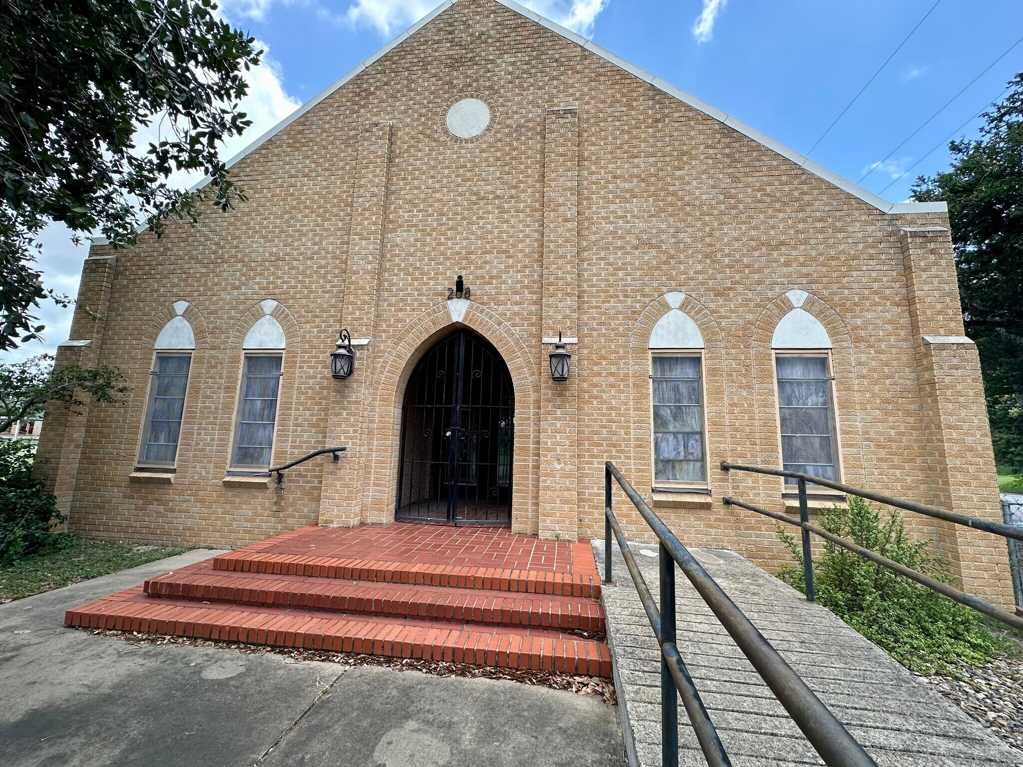 208 W Central Ave, La Feria, TX for sale Primary Photo- Image 1 of 1