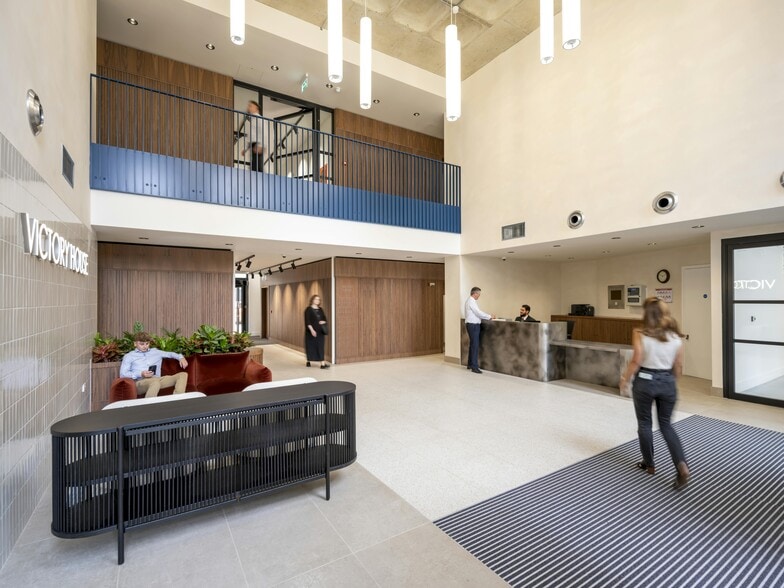 Trafalgar St, Brighton to rent - Building Photo - Image 2 of 10